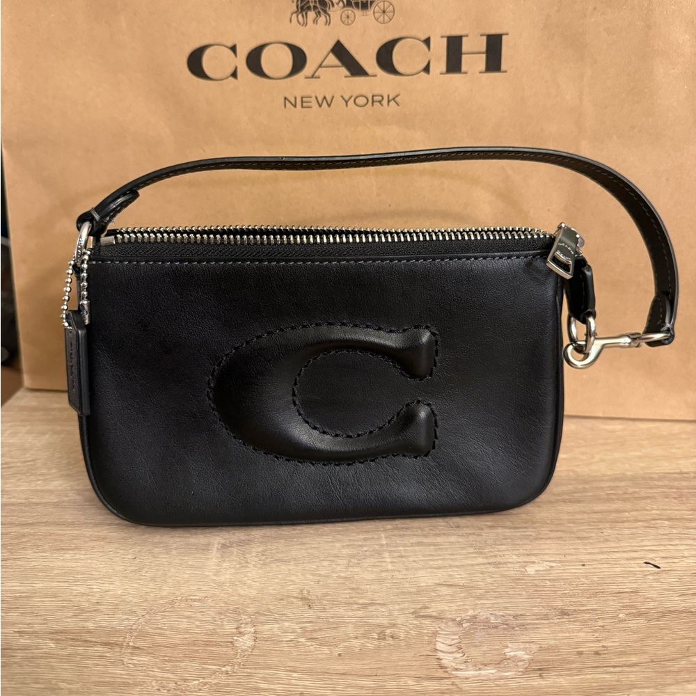 Coach Nolita 19